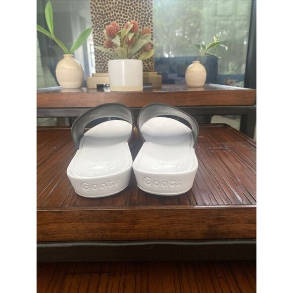 GOATS Black/White Floral Comfortable Slip On Slide Sz 9 Women New Nordstrom - Picture 3 of 5